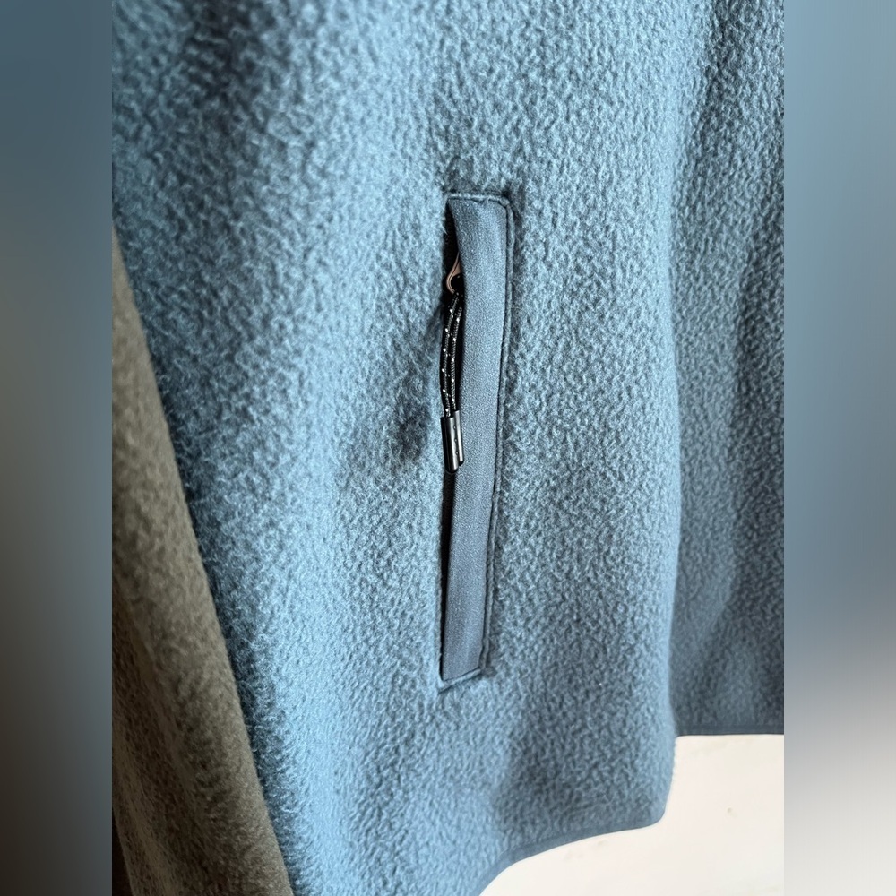 NWT Frank & Oak The Axis Colour Block Pullover in Storm Blue - Large - Picture 3 of 9